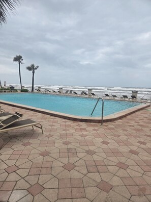 Pool - Cozy studio in a fantastic Daytona Beach location (Daytona Beach)