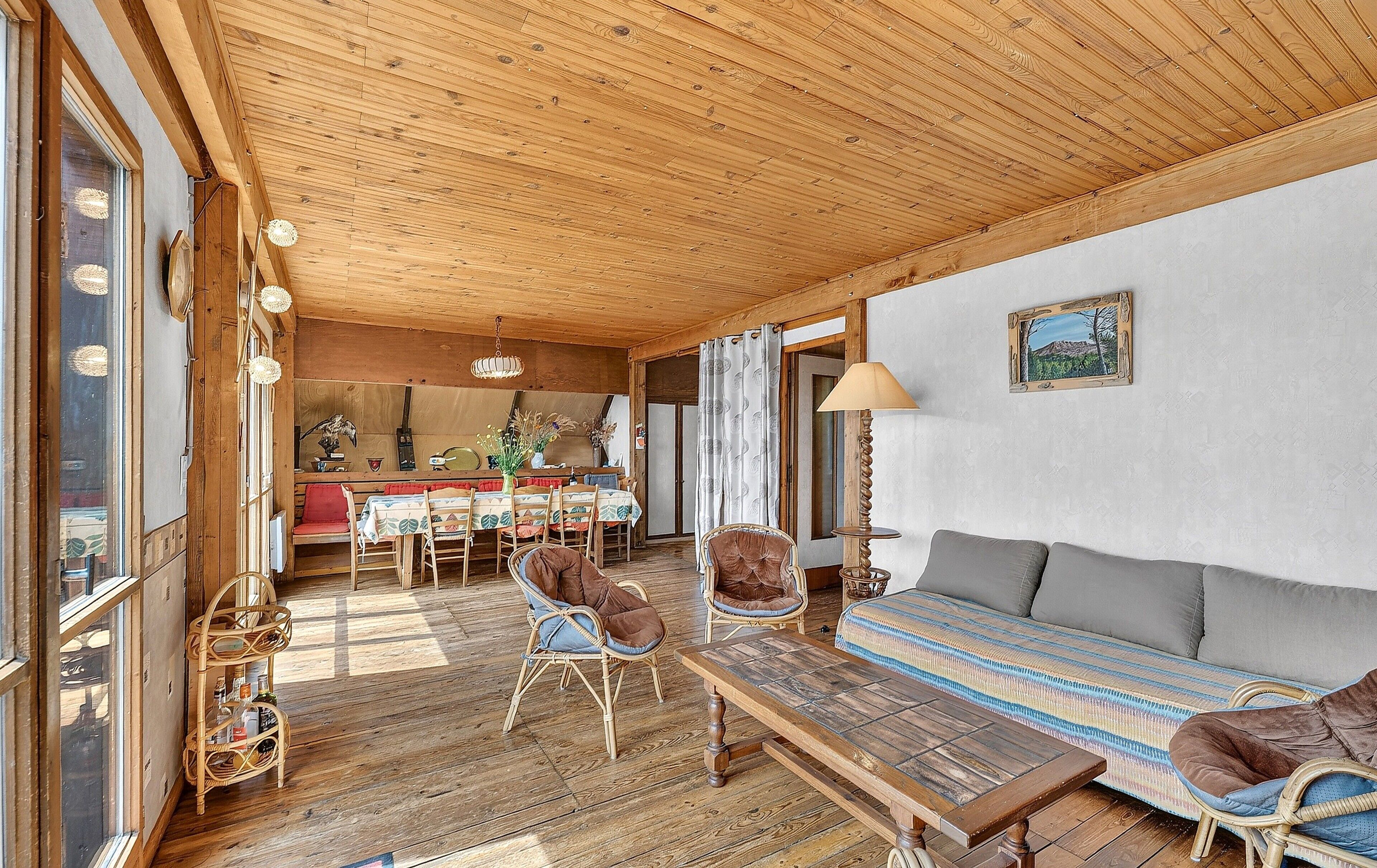 Chalet Avec Vue Sur Les Montagnes, Jardin Privé Et Balcon - Montclar