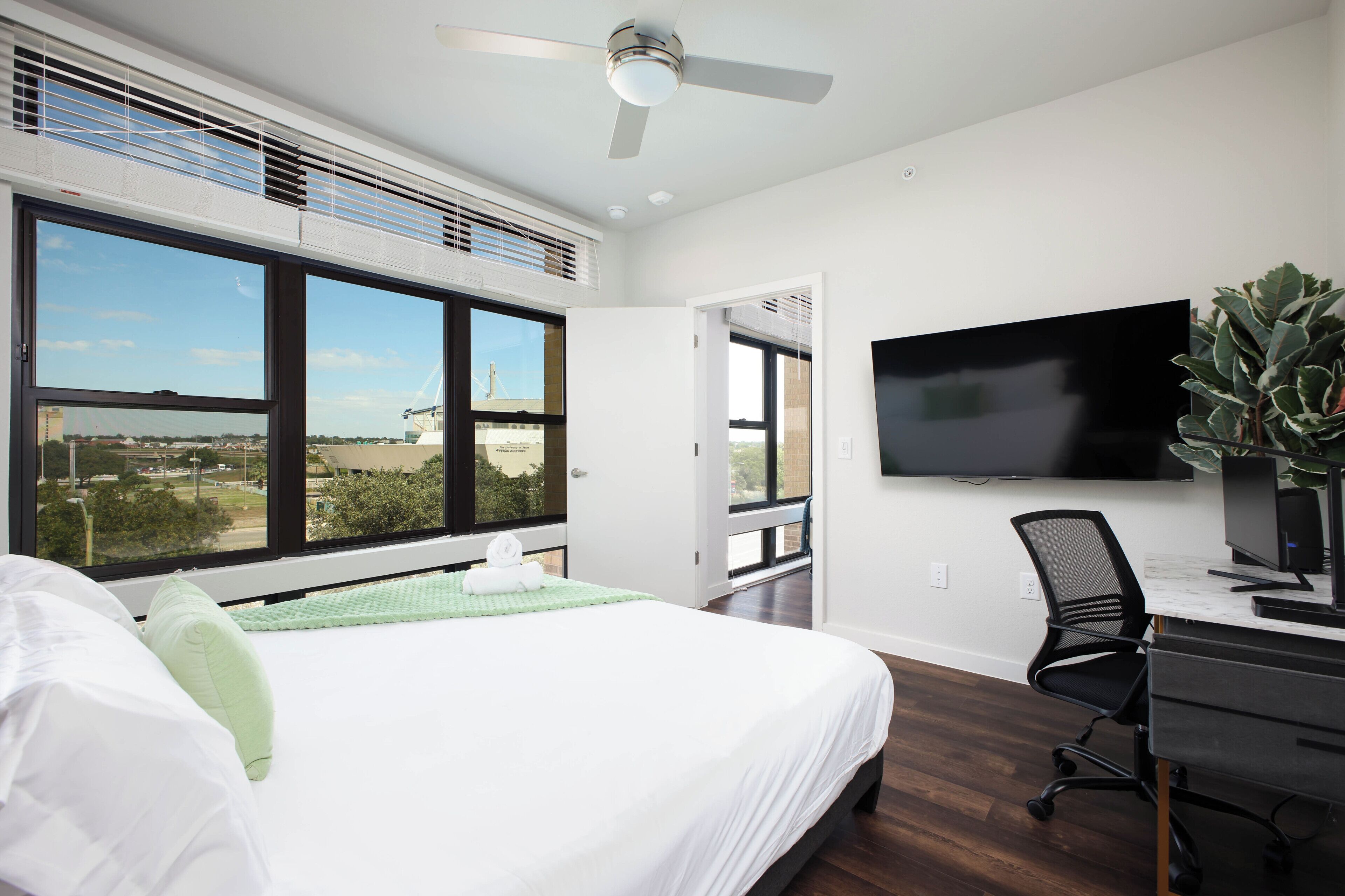 Huoneisto, 1 suuri parisänky ja vuodesohva, tupakointi kielletty, keittiö