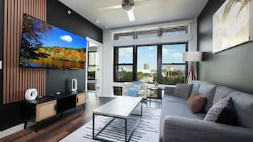 Apartment, 1 King Bed with Sofa bed, Non Smoking, Kitchen | Living area