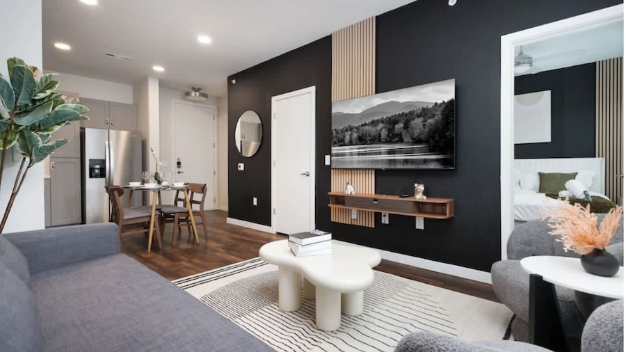 Labor by Stylish Stays