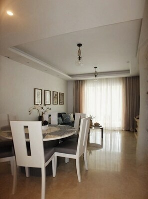 Dining - Luxury 2BR Pool View Condo Steps to Playa Dorada Beach (Puerto Plata)