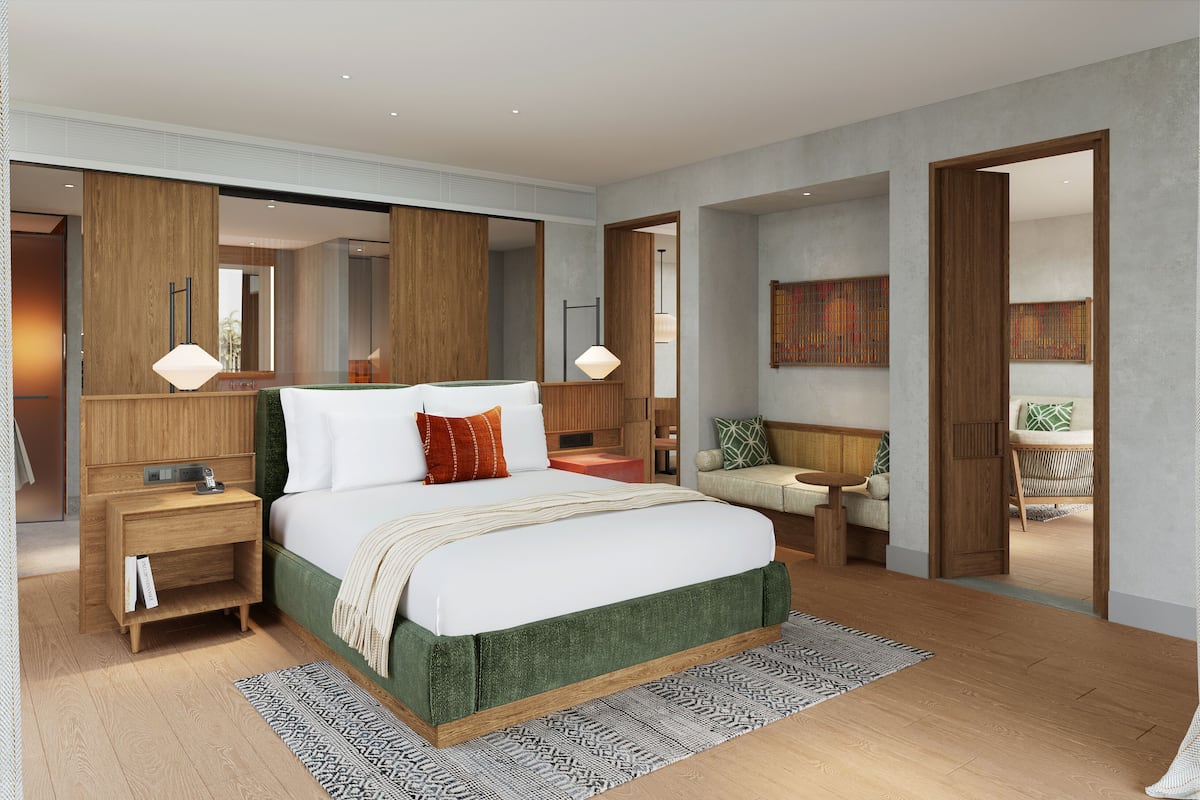 Suite, 1 King Bed | Minibar, in-room safe, desk, free cribs/infant beds