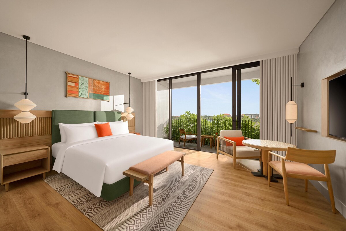 Room, 1 King Bed (Riverside View)