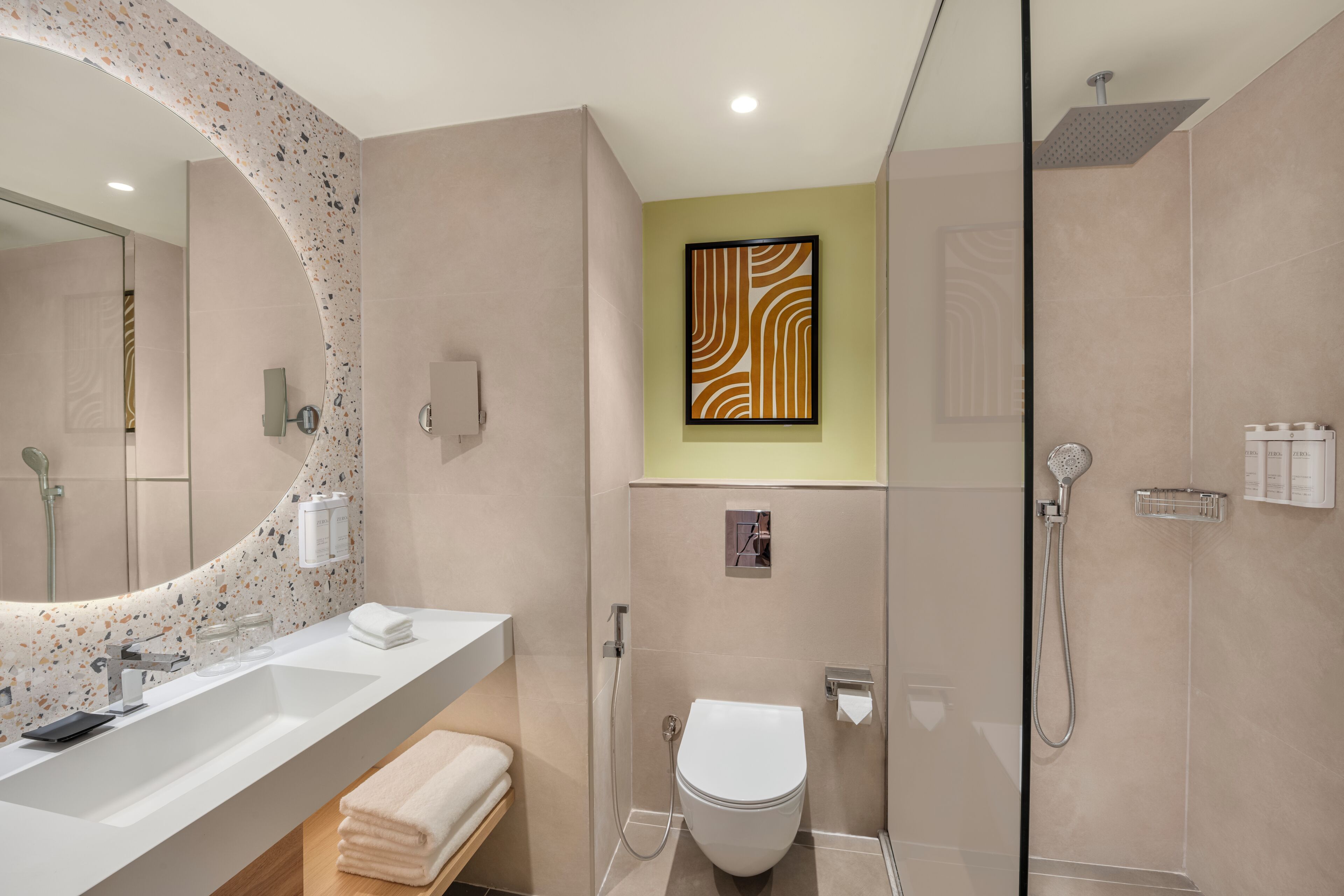 Shower, rainfall showerhead, free toiletries, hair dryer