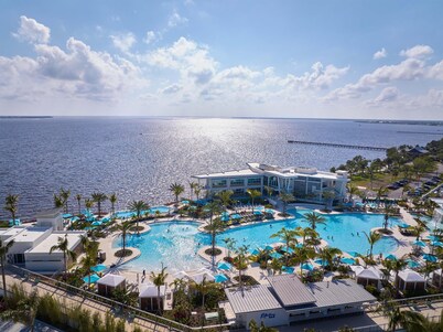 Sunsuites Villas At Sunseeker Resort, Curio By Hilton