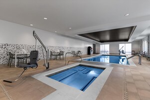 Una piscina techada