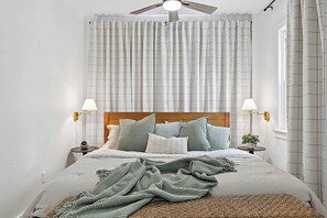 4 chambres, fer et planche à repasser, lit de bébé portatif, Wi-Fi