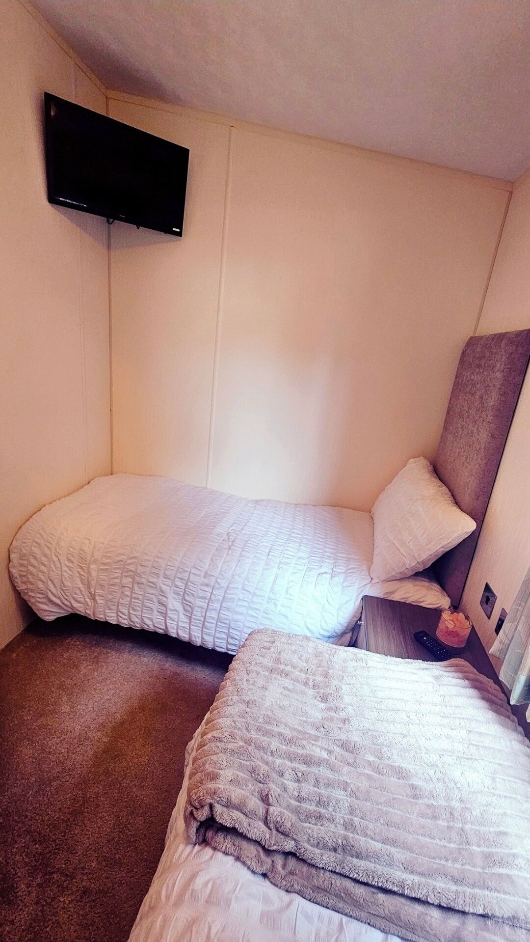 2 bedrooms, iron/ironing board, free WiFi