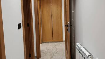 Apartment, 2 Bedrooms, Accessible, Smoking | Interior