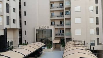 Apartment, 2 Bedrooms, Accessible, Smoking | Exterior