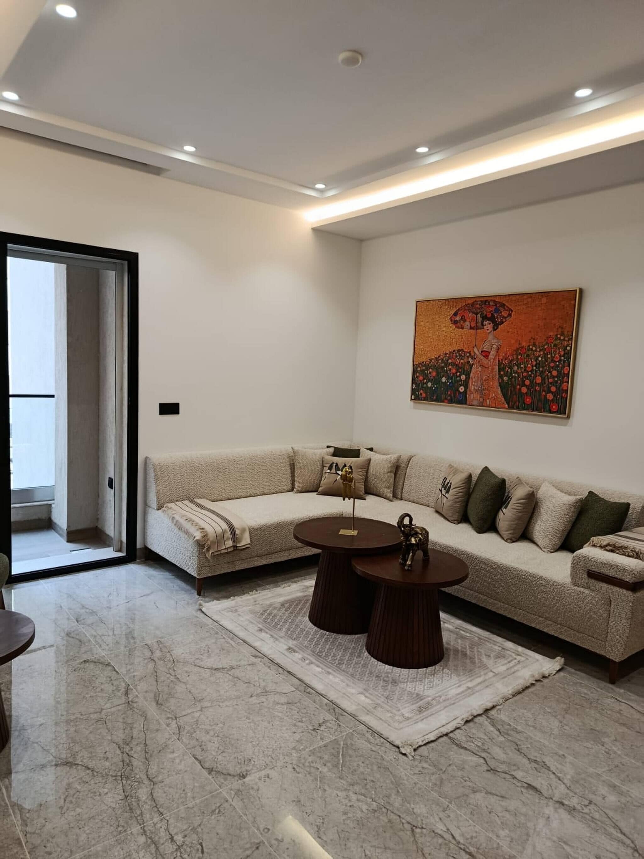 Apartment, 2 Bedrooms, Accessible, Smoking | Living room
