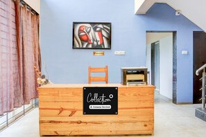 Lobby - Collection O Khatri Park Aum Villa (Lonavala)