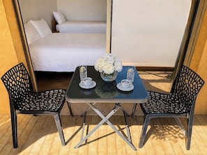 1 chambre, coffres-forts dans les chambres, bureau