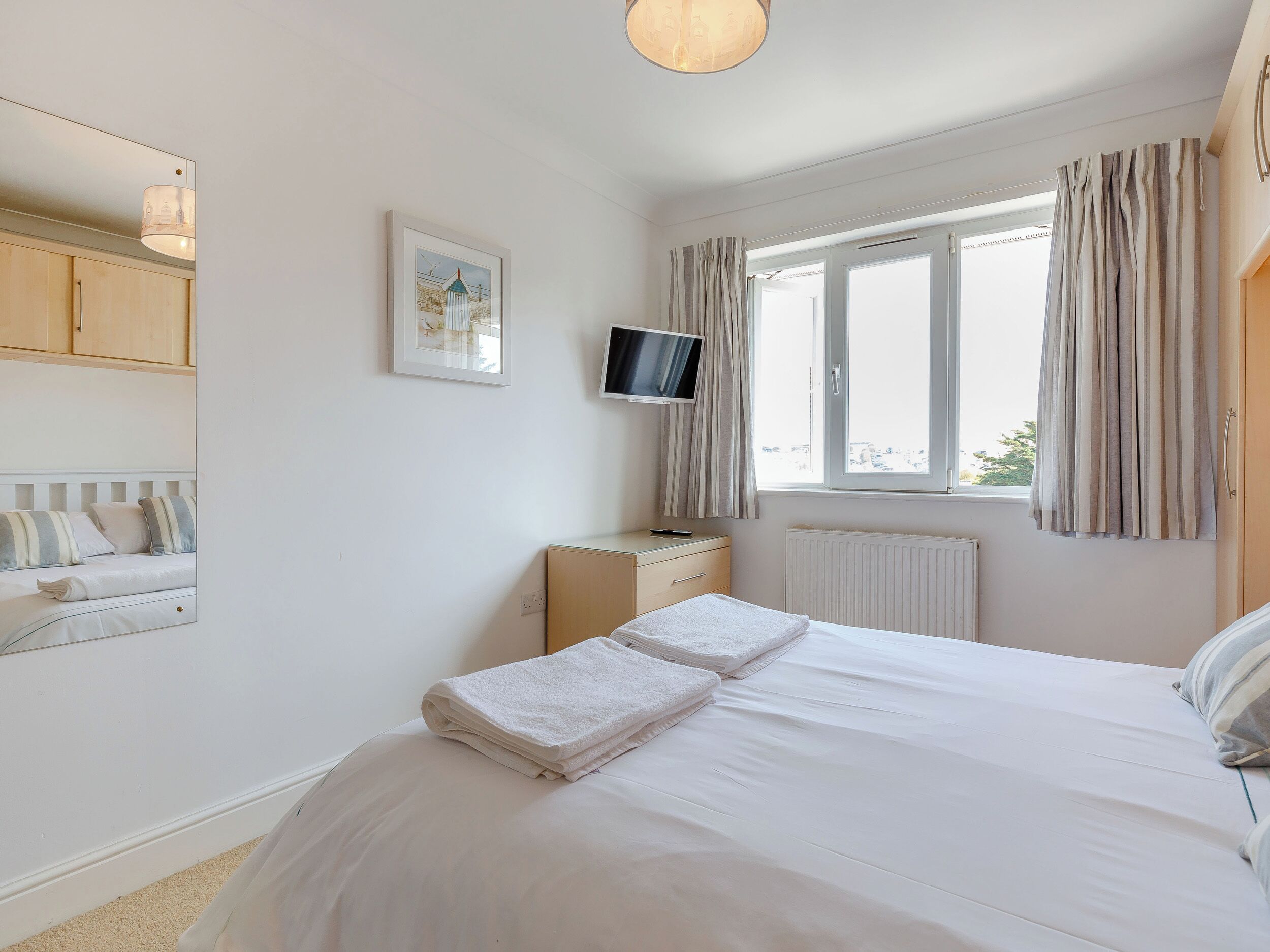 3 bedrooms, individually decorated, individually furnished, free WiFi
