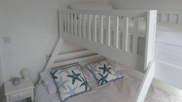 3 bedrooms, free WiFi, individually decorated, individually furnished