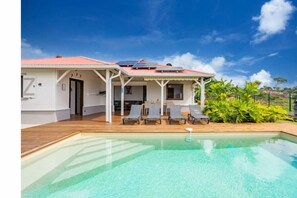 Pool - VILLA MOOREA ⭐⭐⭐ with swimming pool, large terrace and tropical setting - Rivière-Salée (Rivière-Salée)