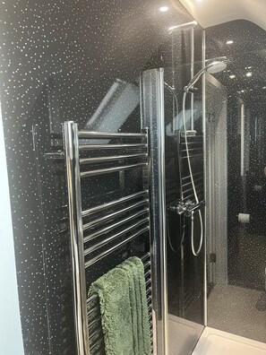 Deluxe Double Room, Ensuite | Bathroom - The Punchbowl inn (Dorking)