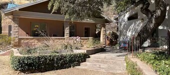 Historic Bisbee Retreat - Huge Private Porch -Walk to Town
