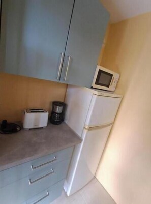 Private kitchen - A peaceful seaside getaway in Sainte-Anne (Sainte-Anne)