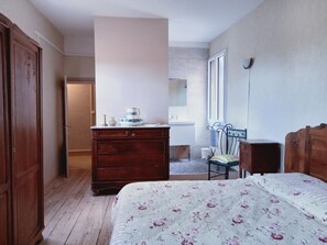 3 Schlafzimmer, Bügeleisen/Bügelbrett, WLAN, Bettwäsche