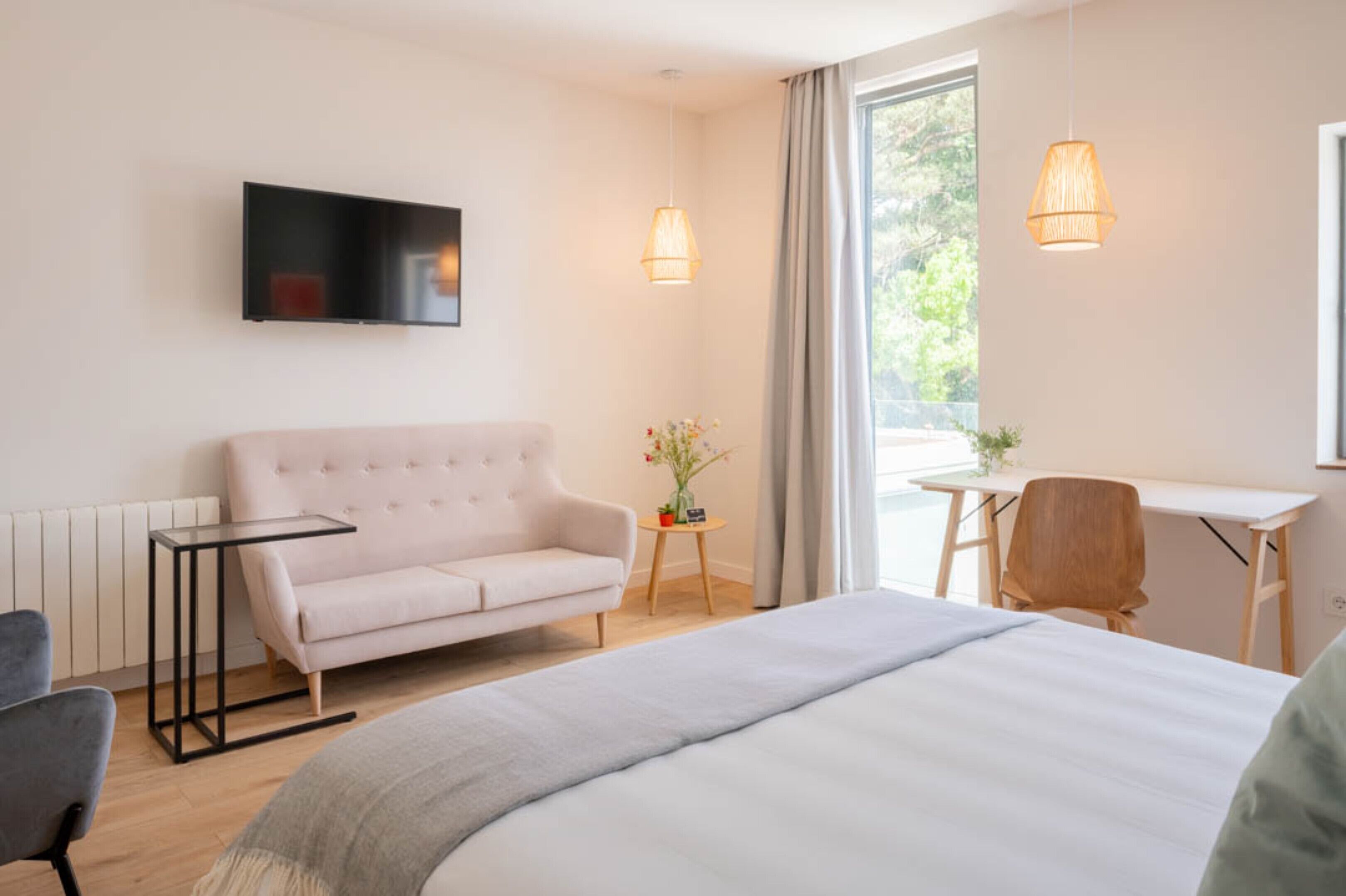 1 habitación, tabla de planchar con plancha, wifi y ropa de cama 