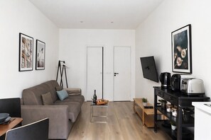 Living area - TheBlueStay 269 - Cosy Studio- Heart of  Paris (Paris)