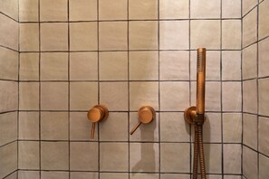 Shower, hair dryer - TheBlueStay 269 - Cosy Studio- Heart of  Paris (Paris)