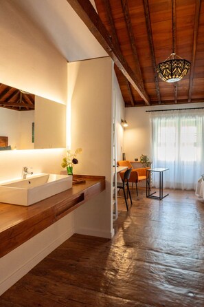 Interior - 'Laguna Cool Living Vintage 8' with Shared Terrace, Shared Garden and Wi-Fi (La Laguna)