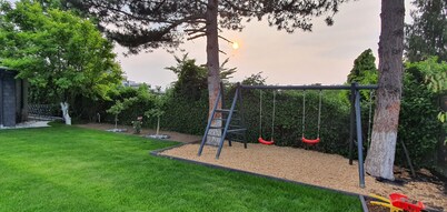 Quiet apartment with garden & terrace, parking space
