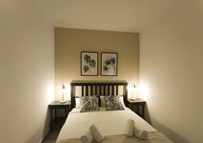 2 bedrooms, iron/ironing board, free WiFi, bed sheets - Santa Cruz Holiday Home (Santa Cruz de Tenerife)