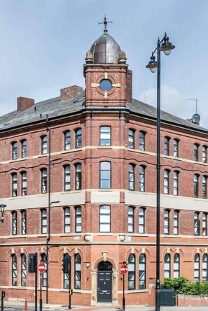 Point of interest - Modern 2 Bed City Centre Apartment (Leeds City Centre)