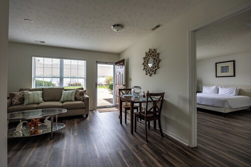 Keystone Garden Villa B