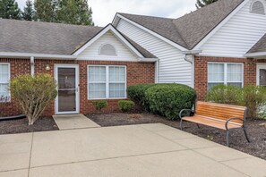 Exterior - Keystone Garden Villa B (Indianapolis)