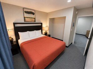 Family Quadruple Room | Langsir/tirai gelap terus, Wi-fi percuma, cadar katil 