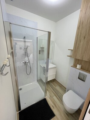 Bathroom - Vrbo Property (Pisany)