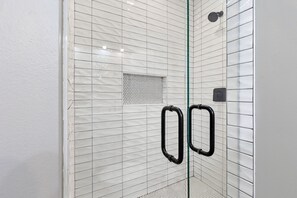 Interior - Penelope`s Plunge Sleeps 22 with Private Pool (Miramar Beach)