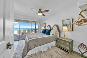 Room - Beach at Your Door | 4BR | 10 Guests | Shorely Blessed #4 (Destin)