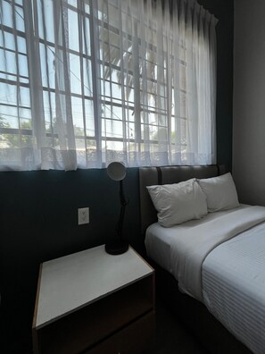 Classic Quadruple Room - Jazz & Stay - self check in (Guadalajara)