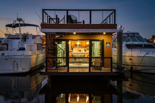 Flohom 15 | Pool & Rooftop • Barefoot Landing