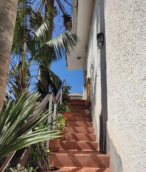 Exterior detail - Holiday Home 'Marina' with Sea Views, Shared Pool and Wi-Fi (Bajamar)