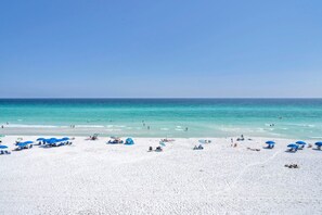 Beach - On the Sand | 4BR | Sleeps 10 | Isle Be Back #5 (Destin)