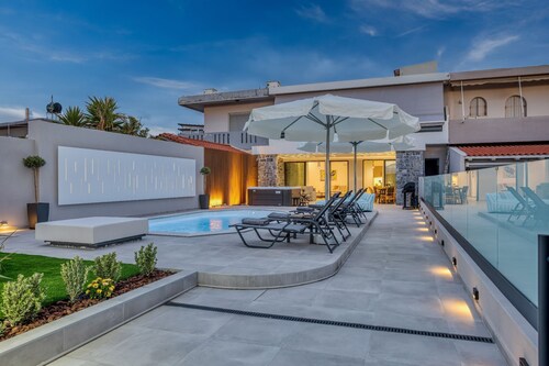 AZURE Seaside Residence