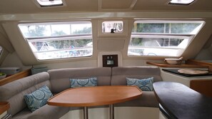 Interior - All inclusive 40ft Sailing catamaran in Bocas del Toro (Bocas del Toro)