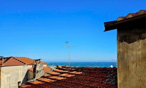 View from property - STUDIO LOFT IN THE CENTER SANREMO FOR 3 PEOPLE (Sanremo)