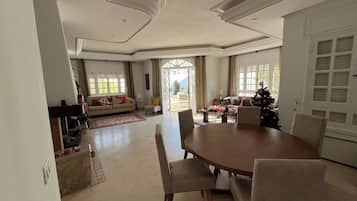 Villa, 4 Bedrooms, Accessible, Smoking | Interior