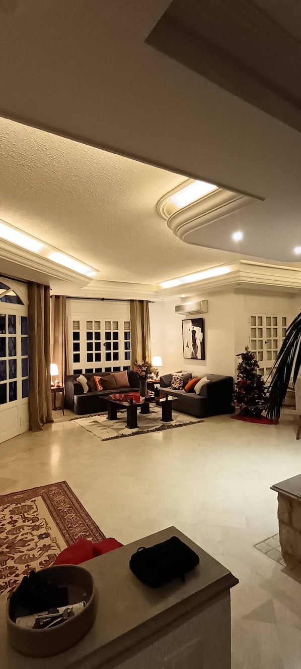 Villa, 4 habitaciones, con acceso para personas discapacitadas, para fumadores | Sala de estar