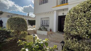 Villa, 4 Bedrooms, Accessible, Smoking | Exterior