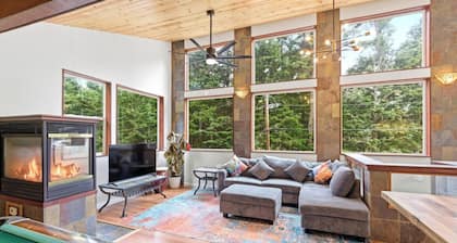 Girdwood Escape w/ Game Room 3 bd 2 ba