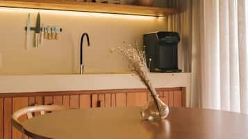 Classic Suite, Balcony, Mountain View | Tempat makan